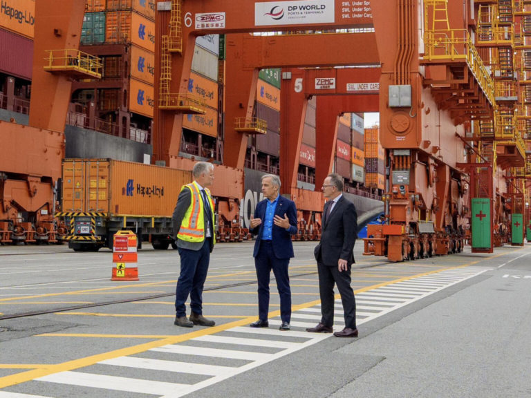 Conexões com Ásia: Cidadãos canadianos incertos, mas abertos a laços comerciais