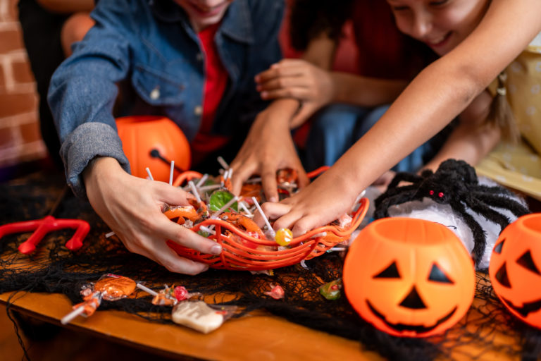 Cacau em alta faz encolher doces deste Halloween