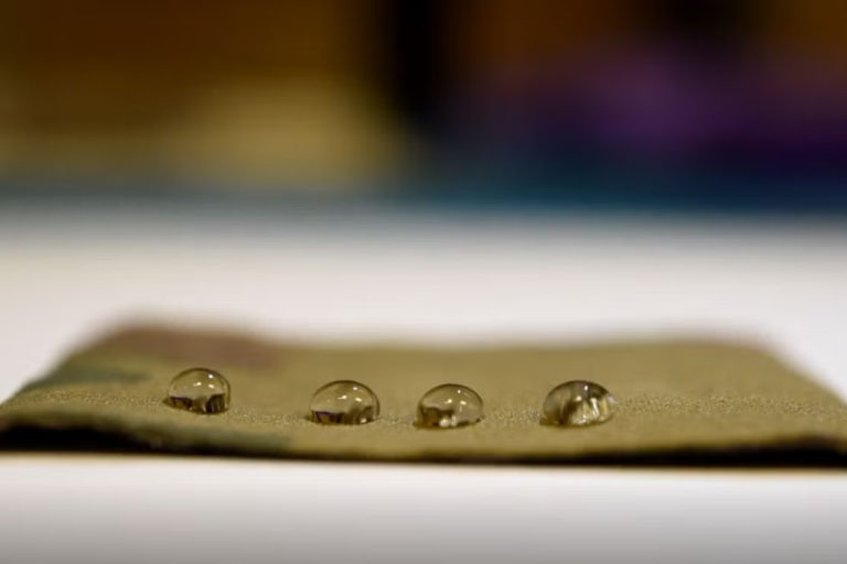 U of T desenvolve novo material antiaderente