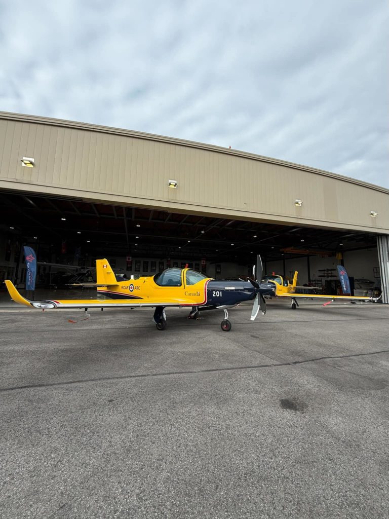 Frota de aeronaves para formação militar canadiana aumenta