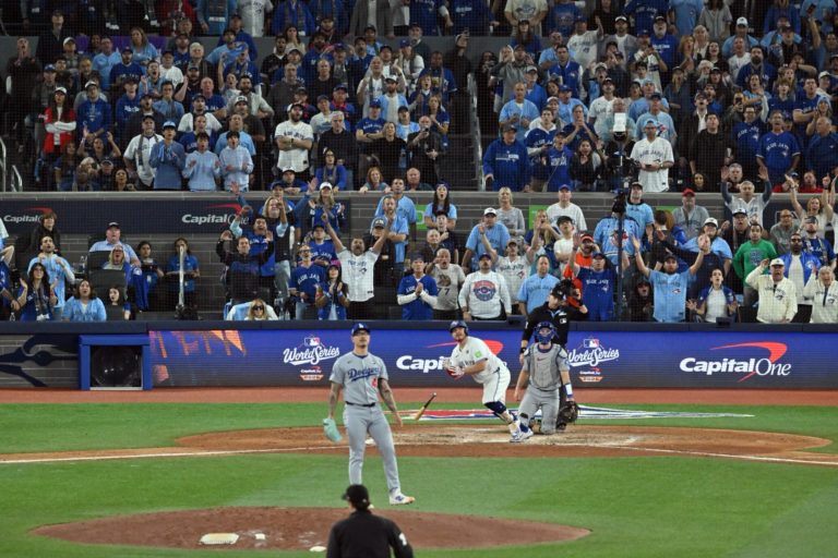 Regresso dos Toronto Blue Jays marcado por forte apoio