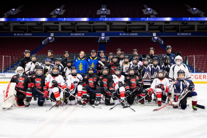 B4-03-VT DESTAQUES DESPORTO CANADA RS 100125