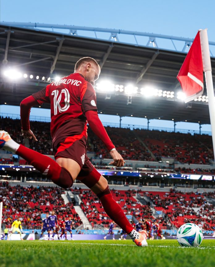 B4-03-VT DESTAQUES DESPORTO CANADA RS 102025