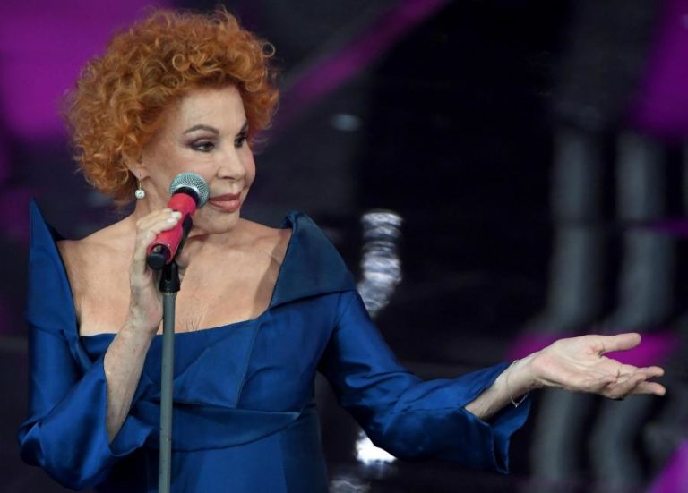 Cantora Ornella Vanoni, ícone da música italiana, morreu aos 91 anos