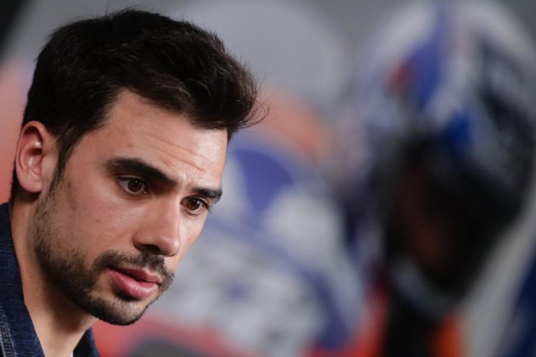 Miguel Oliveira começa testes do Mundial de Superbikes em oitavo