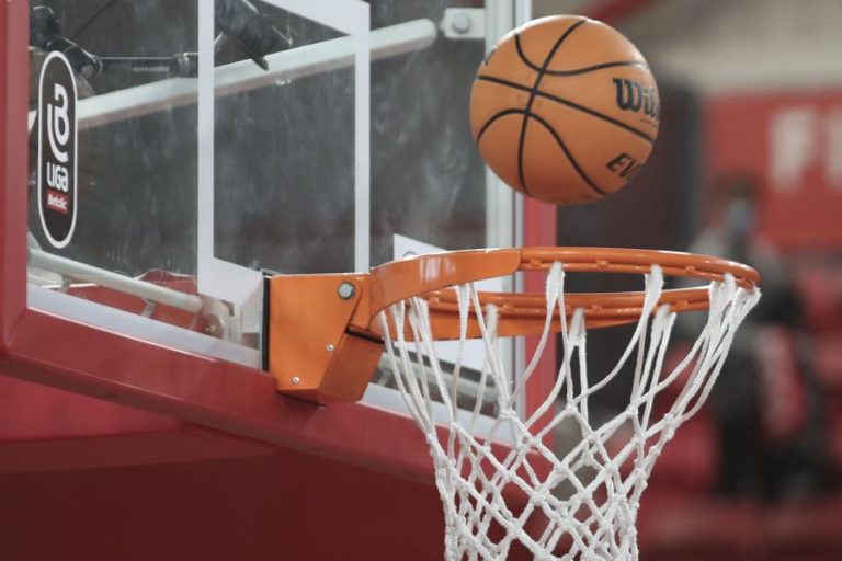 Portugal vence em Montenegro no arranque da corrida ao Mundial de basquetebol