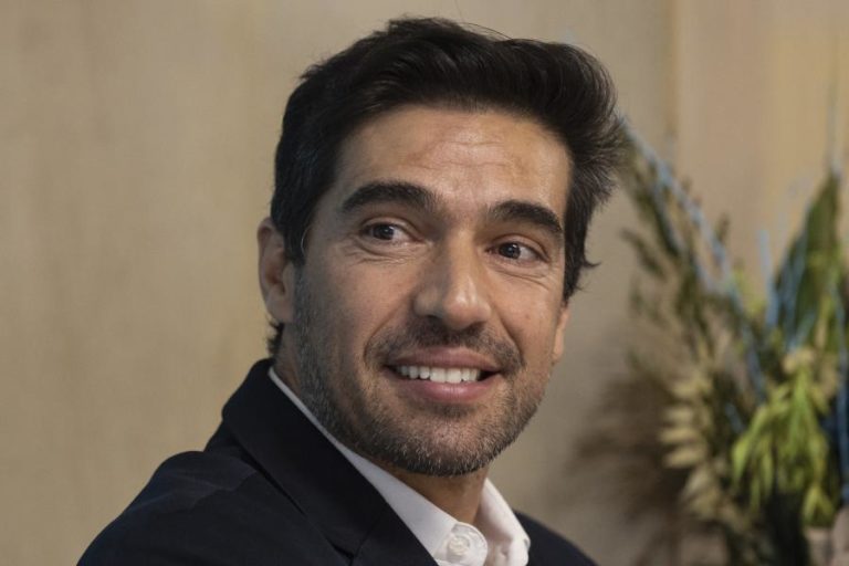 Abel Ferreira diz que título do campeonato brasileiro está entregue