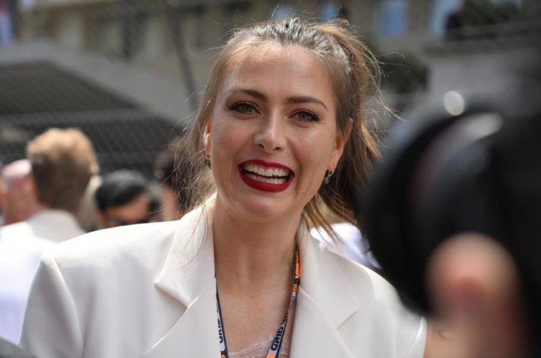 Maria Sharapova incrédula com transformação tecnológica no ténis