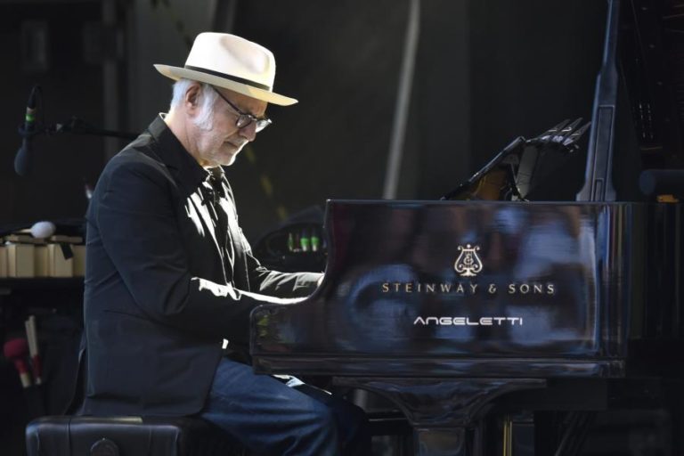 Ludovico Einaudi marca terceiro concerto no Coliseu dos Recreios em março