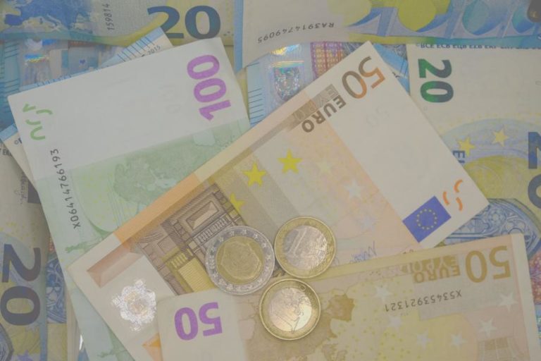 Juros da dívida de Portugal sobem a dois, a cinco e a 10 anos