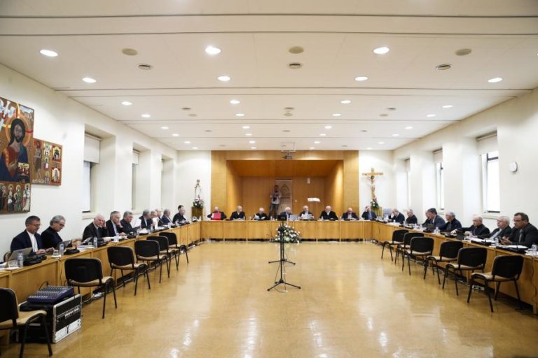 Discriminação dos migrantes tornou-se aceite na esfera pública e política — Igreja Católica