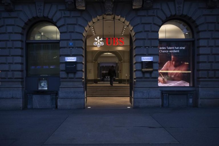 UBS otimista com crescimento económico em 2026 e prevê valorização de ações de IA