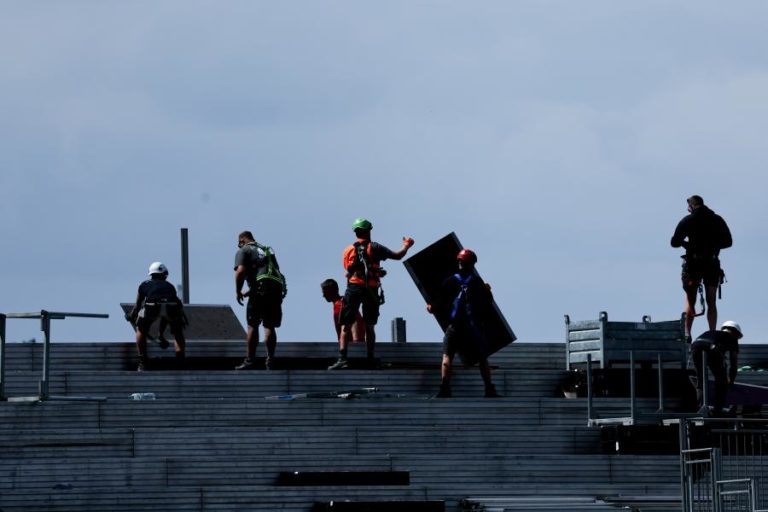 Uma em cada três empresas alemãs prevê cortar postos de trabalho em 2026