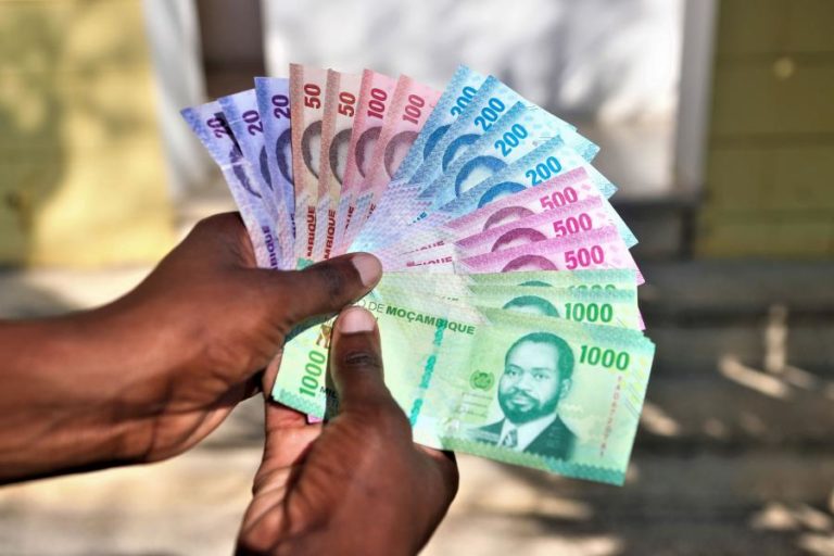 Moçambique prevê gastar 7,4% do PIB de 2026 com juros e amortização da dívida