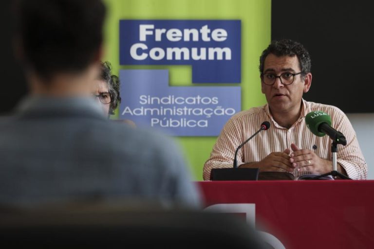 Frente Comum diz que Governo está a “comprar conflito social”