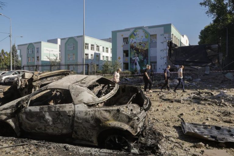 Mais de 340 escolas danificadas ou destruídas na Ucrânia em 2025 – UNICEF