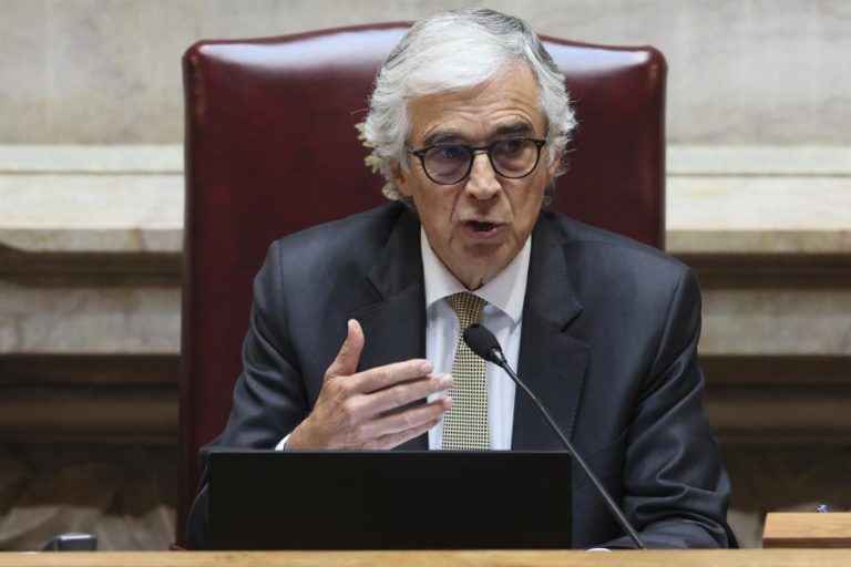 Aguiar-Branco solicita inquérito a Filipe Melo (Chega) e realça eventual ação da justiça