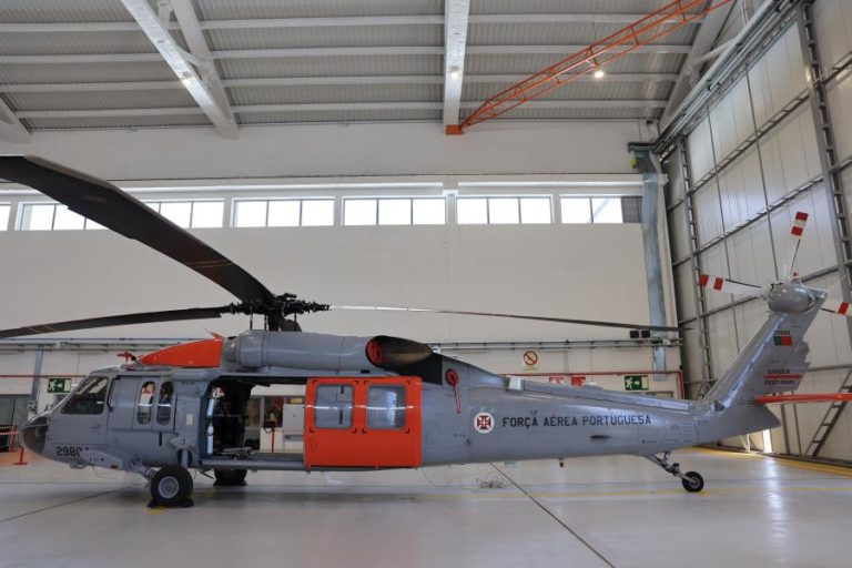 Ministro da Defesa defende que novos helicópteros são adequados para emergência médica