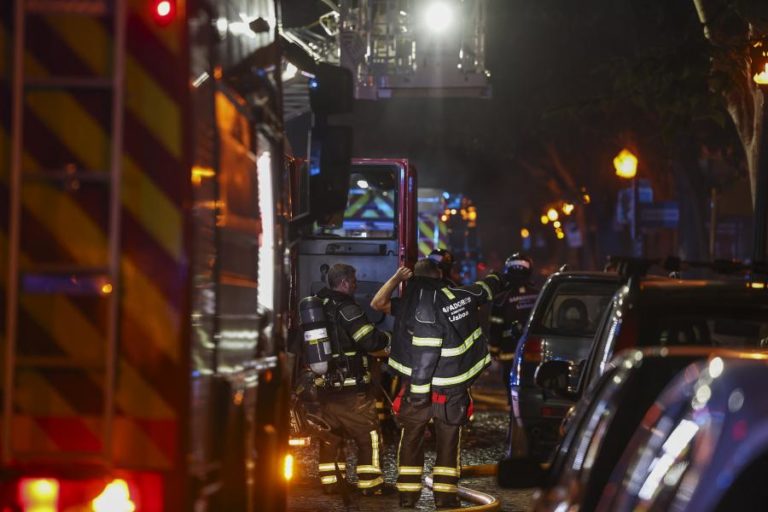 Falta de equipamentos nos Sapadores de Lisboa origina queixa às finanças contra a Câmara