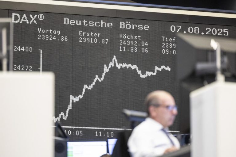 Bruxelas abre investigação sobre possível conluio entre bolsas alemã e norte-americana