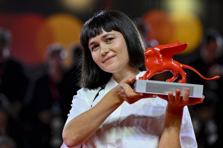 Nastia Korkia vence Grande Prémio do Porto/Post/Doc com “Short Summer”