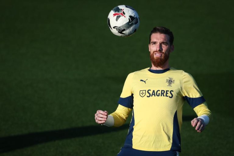 José Sá dispensado do encontro com a Irlanda