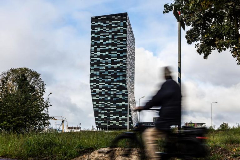 Pequim flexibiliza exportações pela Nexperia para aliviar crise nos ‘chips’