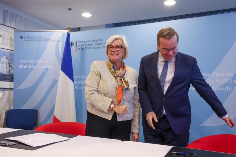 França quer desbloqueio urgente do projeto europeu de avião de combate