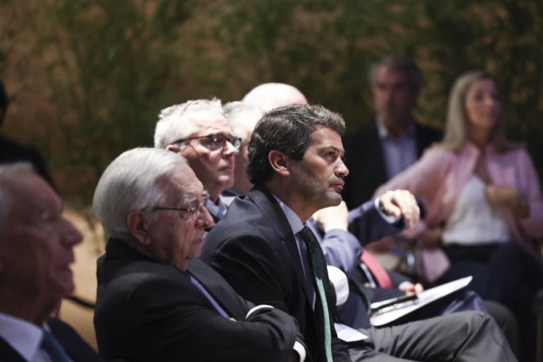 Ventura pede que ministra da Saúde assuma “responsabilidade política” pelas falhas no setor