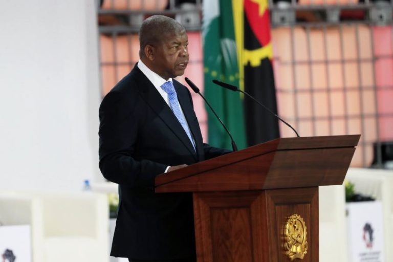 PR angolano destaca “grande potencial” da juventude ao empossar novos ministros