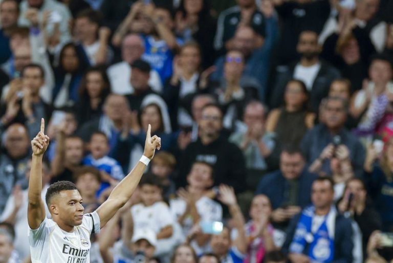 Real Madrid cimenta liderança com ‘bis’ de Mbappé e estreia a marcar de Carreras