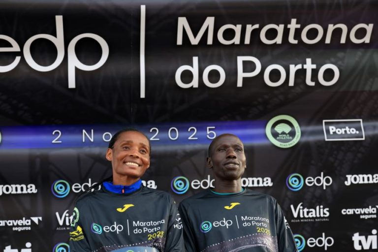 Quenianos Aspel Kiprop e Betty Jepleting vencem Maratona do Porto