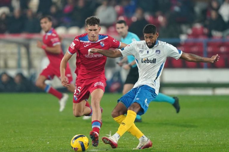 Gil Vicente vence Santa Clara e segue isolado no quarto lugar