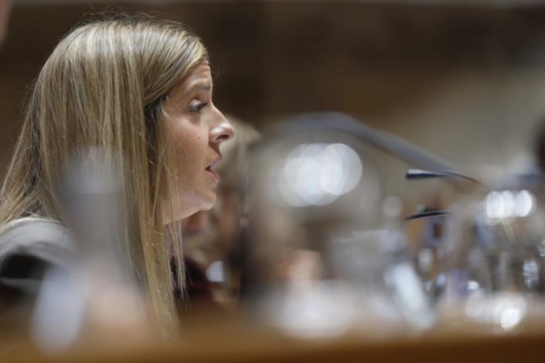 Valor do cheque-livro para jovens vai subir para 30 euros em 2026