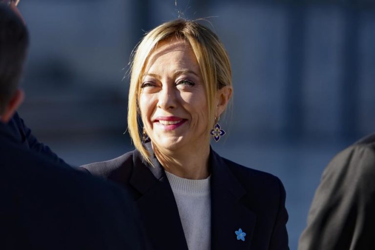 Plano italiano para conter saída de migrantes conta já com 14 países africanos – Meloni