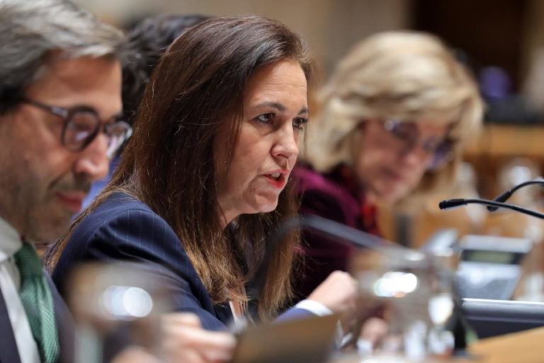 Ministra da Justiça diz que sistema de segurança funcionou na prisão de Alcoentre