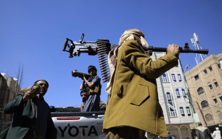 Huthis do Iémen sinalizam fim de ataques a Israel e ao transporte marítimo no mar Vermelho