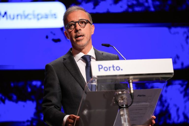 Pedro Duarte fica com Finanças e dá pelouro do Urbanismo do Porto à vice-presidente