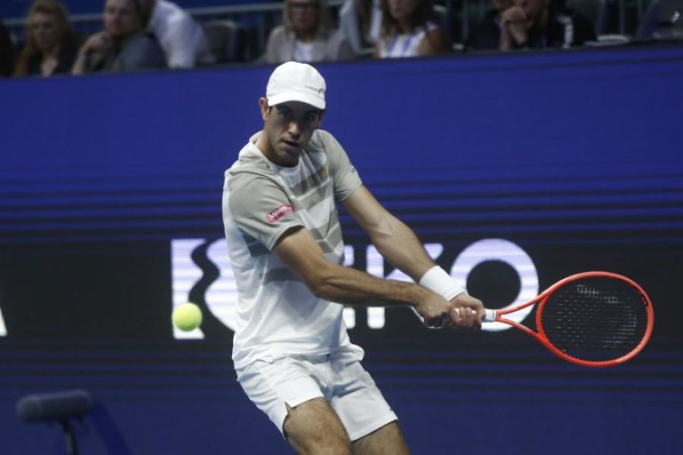 Djokovic trava Nuno Borges nos ‘quartos’ do torneio de Atenas