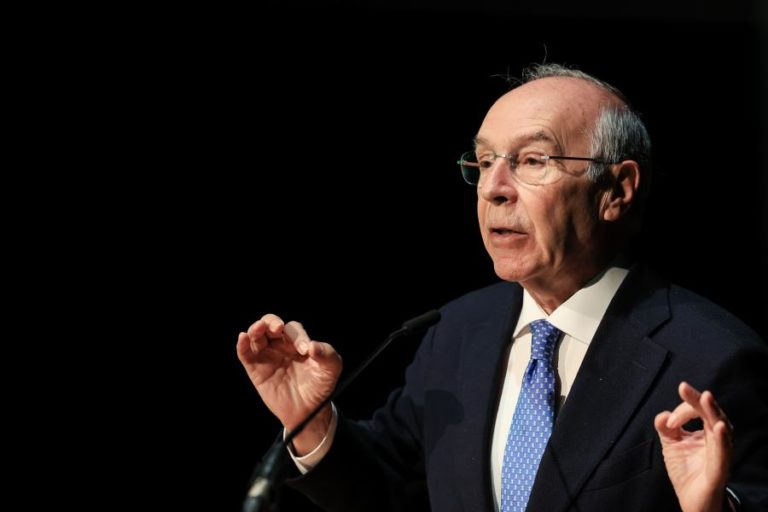 Marques Mendes apela ao diálogo para evitar greve geral