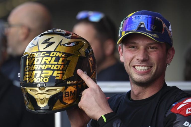Alessandro Zaccone sagra-se campeão de MotoE em Portimão