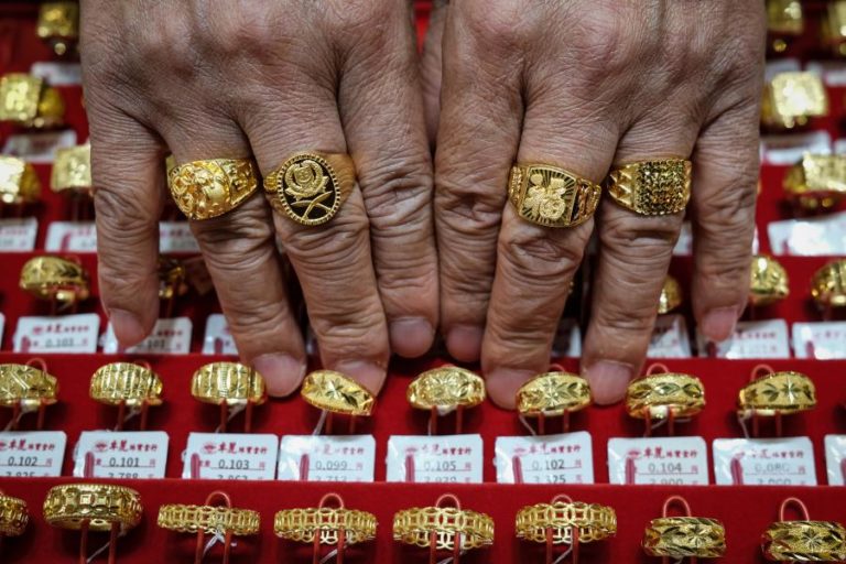 Quem vê quilates não vê corações, ou como a tradição do ouro em Macau se mantém apesar do preço