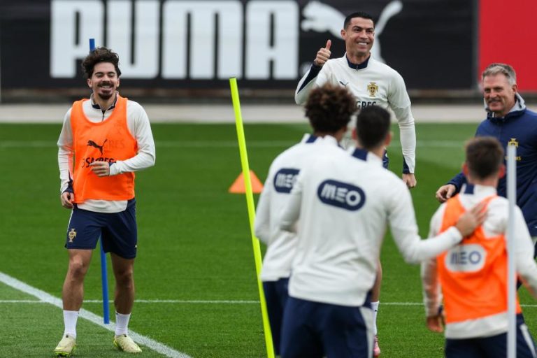 Vitinha volta ao relvado na véspera de jogo com a Irlanda