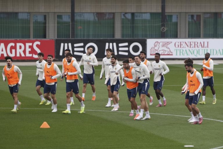 Cancelo, João Neves e mais três regressos no ‘onze’ de Portugal