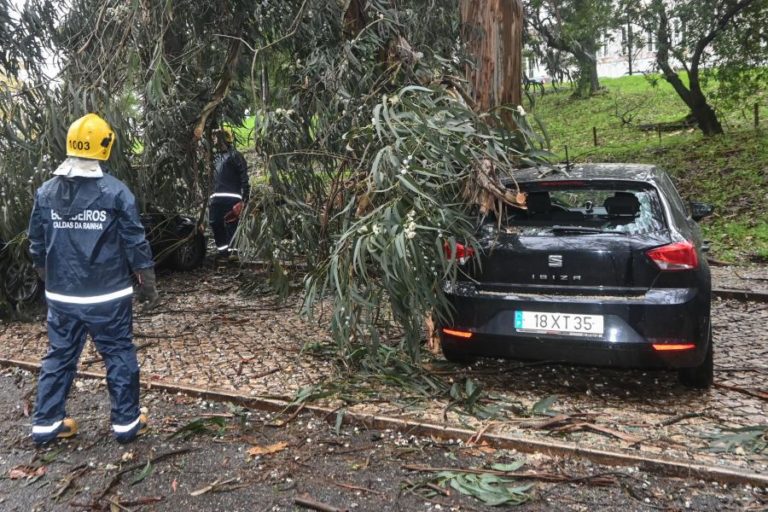 Setúbal e Faro mantêm-se sob aviso laranja, após noite de bonança