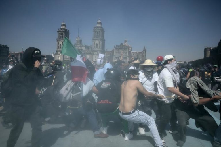 Milhares manifestam-se contra a Presidente e impunidade face à violência no México