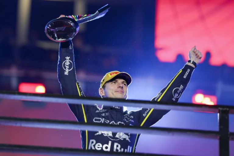 Max Verstappen  vence em Las Vegas e mantém vivo o Mundial de Fórmula 1