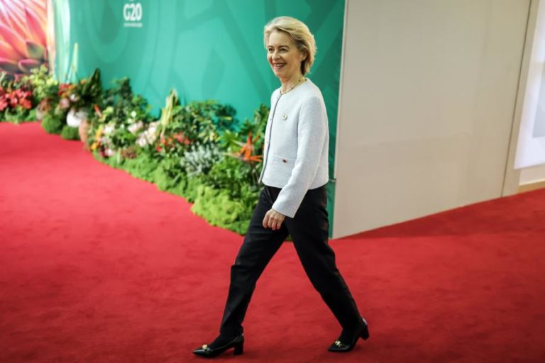 Von der Leyen diz que IA é motor para o “bem-estar coletivo”