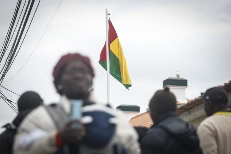 Guiné-Bissau/Eleições: Aparente forte afluência em Portugal no meio do caos das alterações das mesas de voto