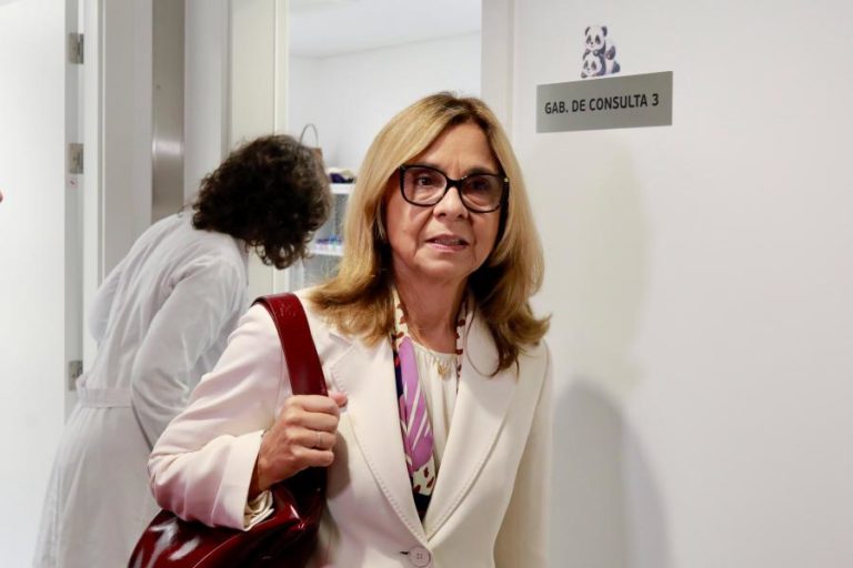 Inverno vai ser “muito duro” por causa de nova estirpe da gripe — Ministra